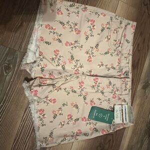 American Rag Floral Women's Shorts - Cream and Pink